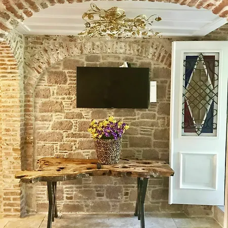 King Aegeus Otel 2*