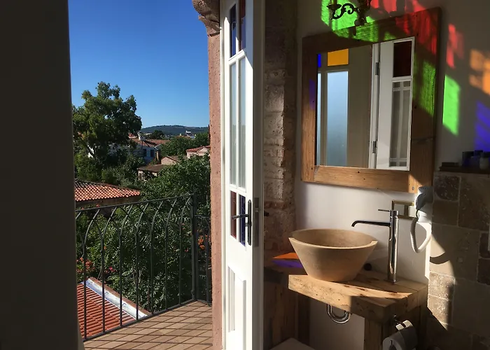 King Aegeus Hotel 2*