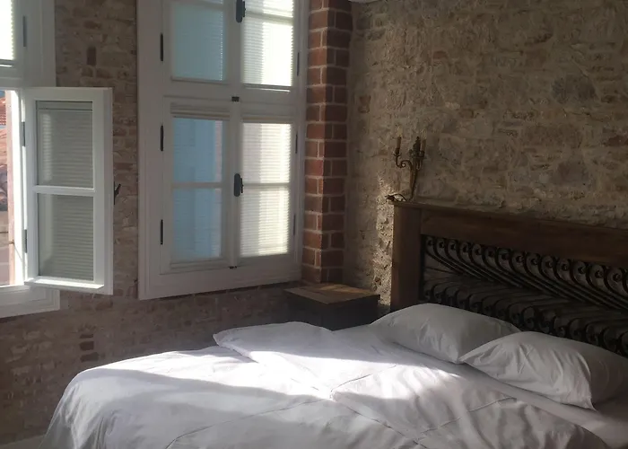 King Aegeus Hotel 2*