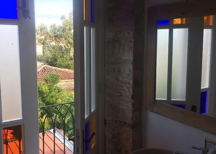 Hotel King Aegeus 2*